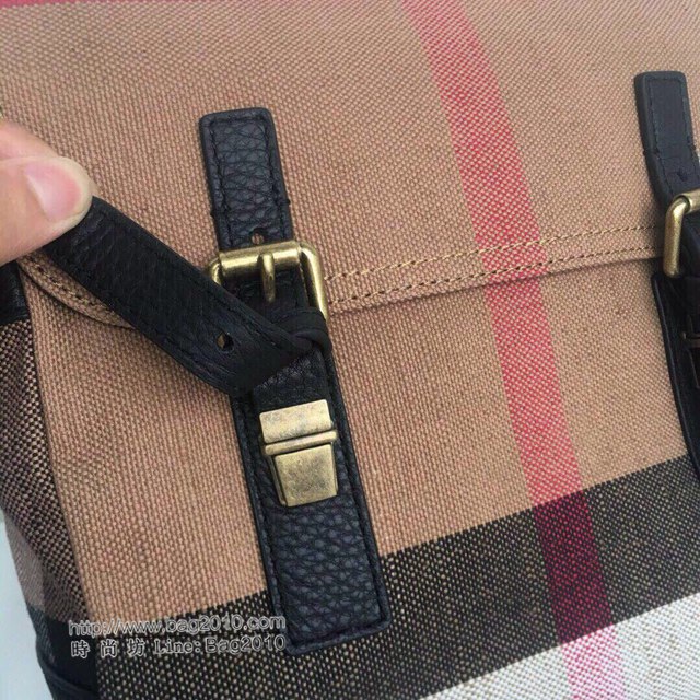 Burberry專櫃新款男包 巴寶莉男士中號麻料郵差包單肩斜挎包  db1053